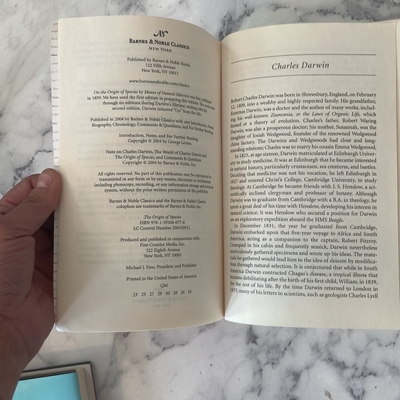 THE ORGIN OF SPECIES BY CHARLES DARWIN PAPERBACK - Picture 8 of 9